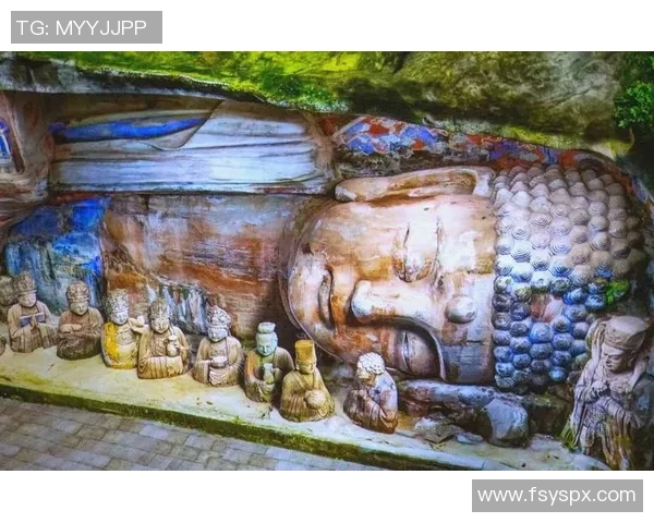 旧足球修复艺术探秘：从破损到重生的匠心之旅