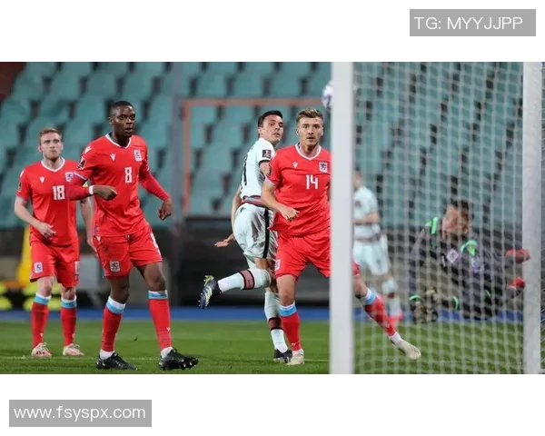 爱尔兰足球用手的奇妙之旅探索传统与现代的碰撞与融合 爱尔兰足球用手的奇妙之旅探索传统与现代的碰撞与融合